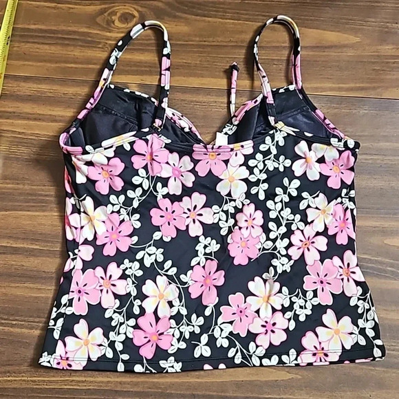 VS BATHING SUIT - Picture 3 of 14